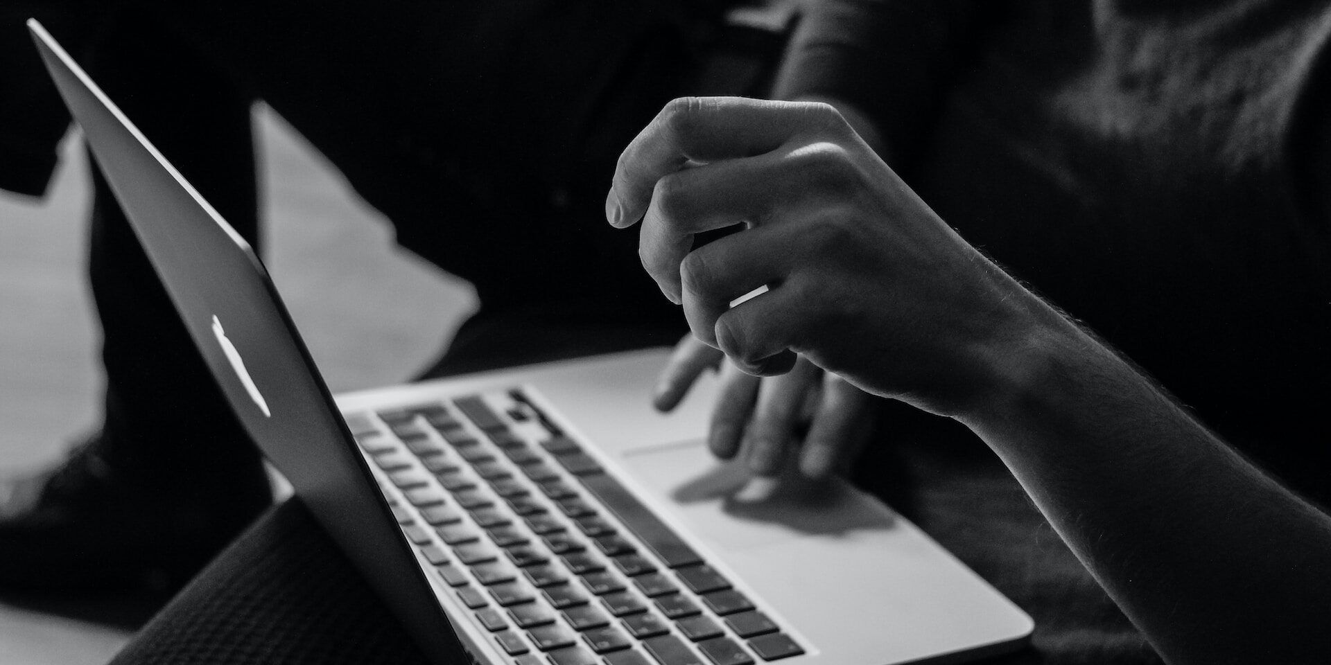 sergey-zolkin-_UeY8aTI6d0-unsplash Website Maintenance